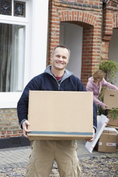 Loading assistance and removals service by a van team